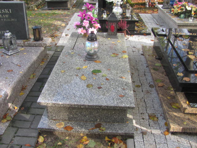 Grób Bernard Lazarek